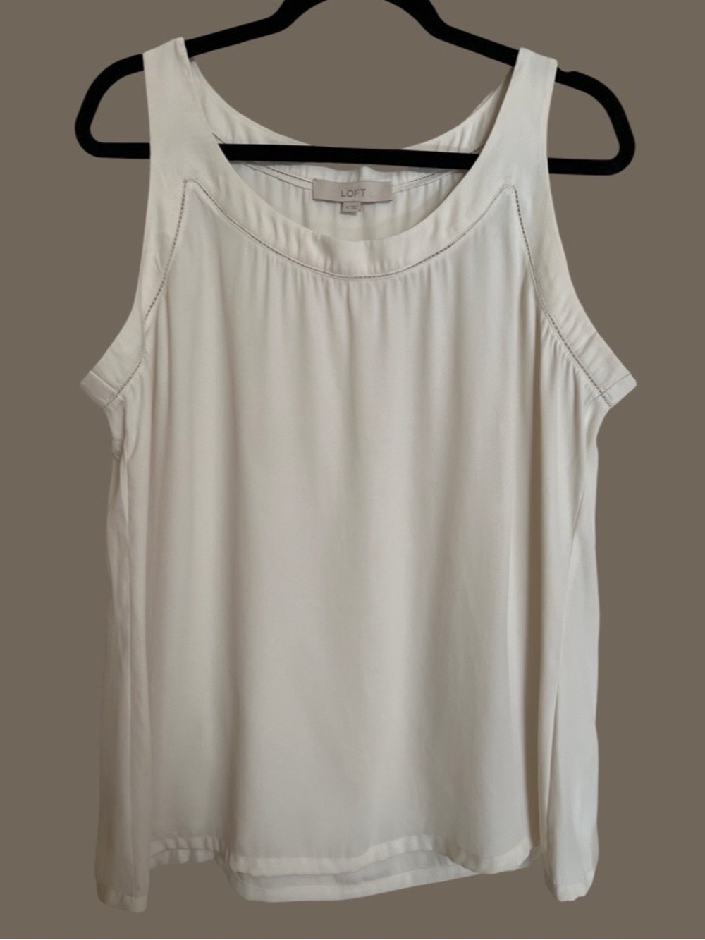 LOFT Women’s Ladies cream colored dressy tank shell SZ X-Large XL